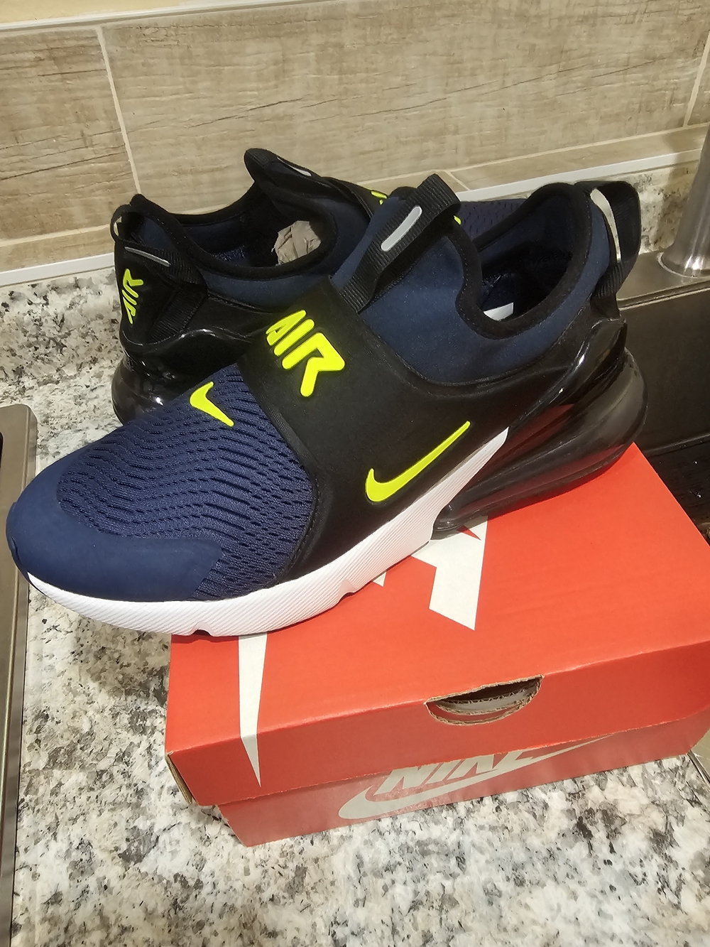 Nike Air Max 270 Extreme Navy Volt Sneakers CI1108-400 GS Size 7Y